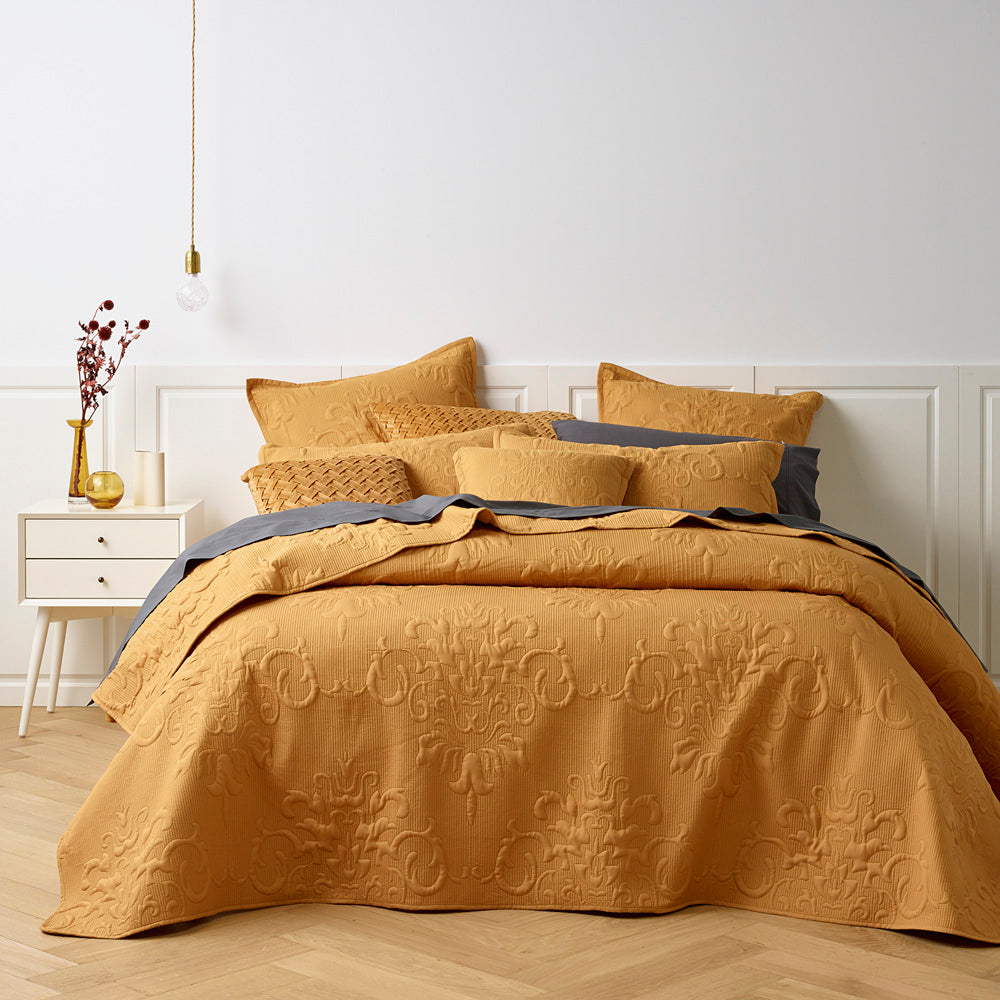 Gatwick Gold Bedspread Set | Single Bed