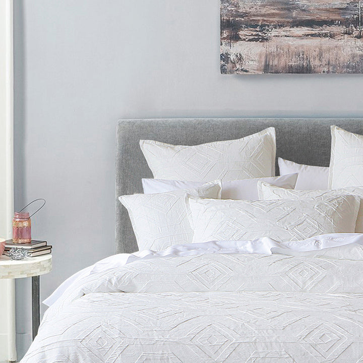Kora White Quilt Cover Set | Queen Bed
