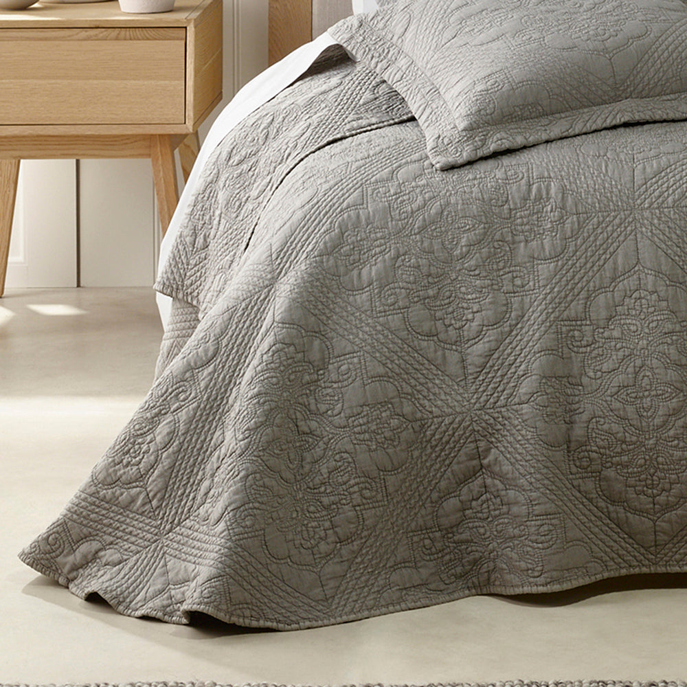 Zaria Taupe Bedspread Set | King Bed