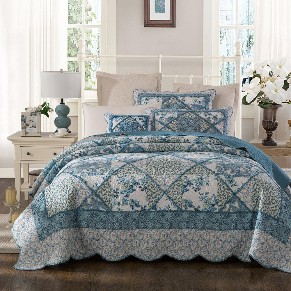 Blue Bouquet Coverlet Set | King Bed