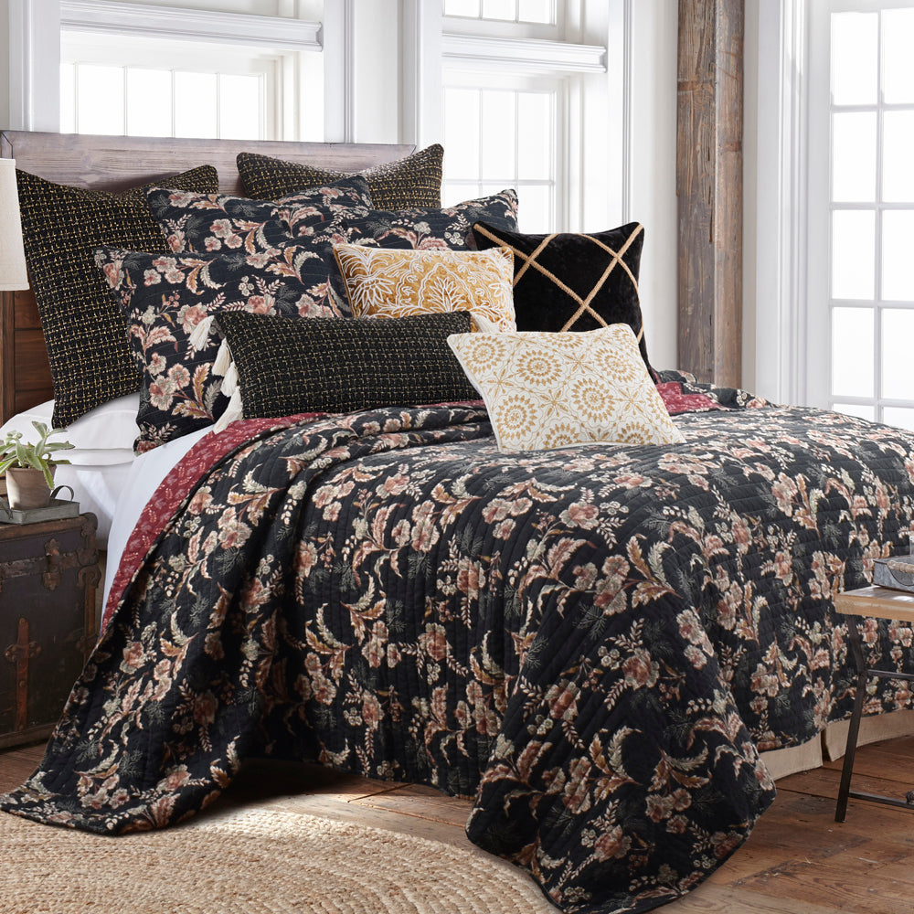 Onica Coverlet Set | Queen Bed