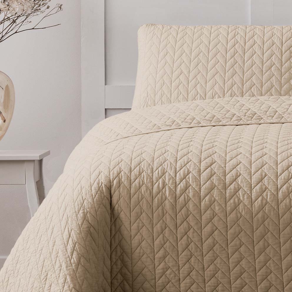 Maya Linen Quilt Cover Set | Queen Bed