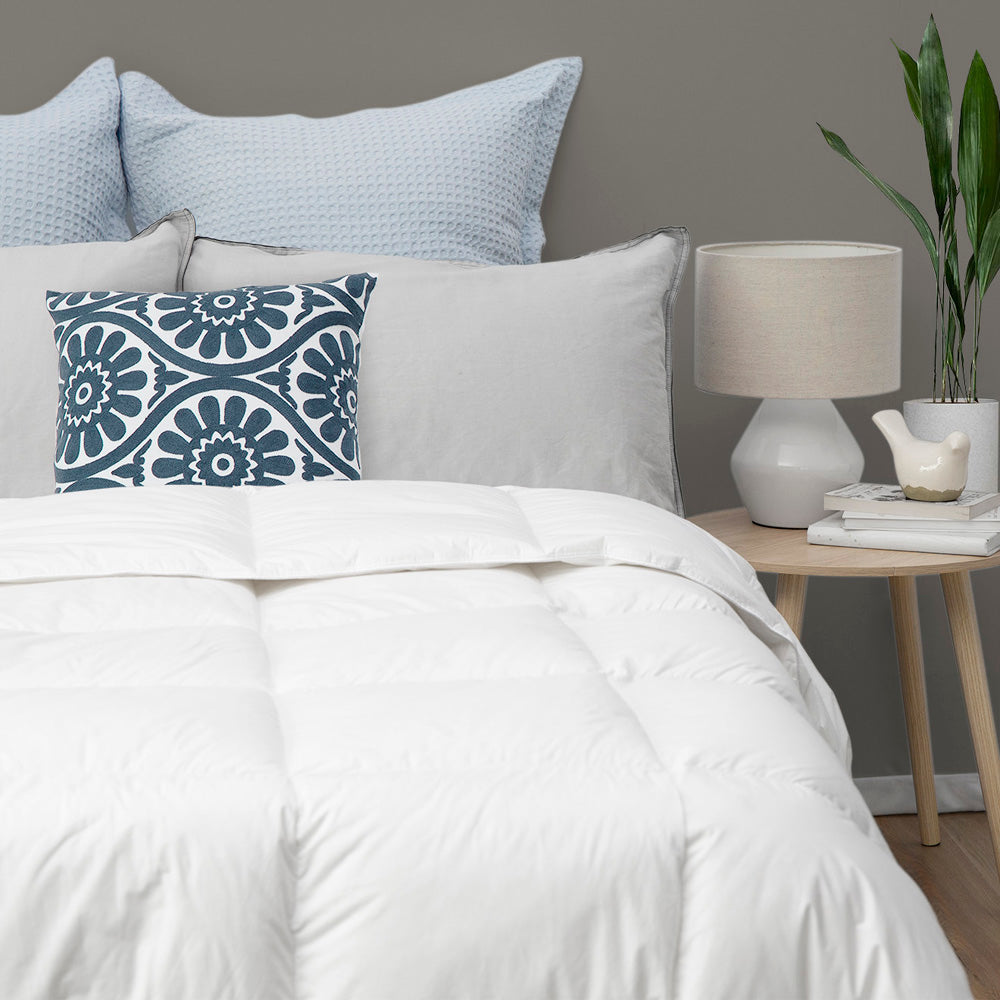 Supreme Luxury 85/15 Goose Down & Feather Quilt / Doona | Queen Bed