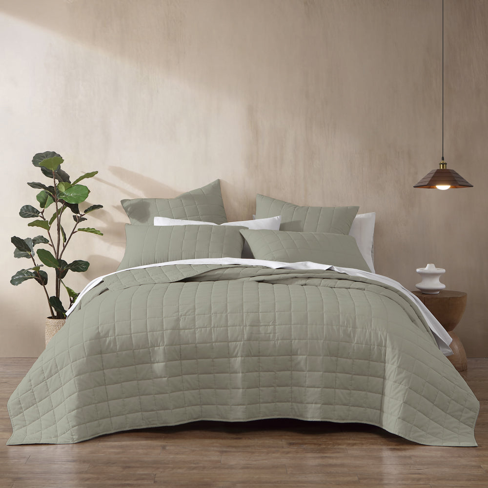 Rhodes Moss Coverlet | Queen / King Bed