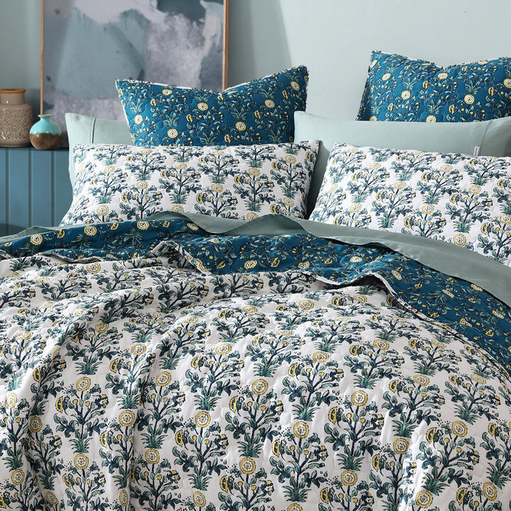 Serendipity Coverlet | Queen / King Bed