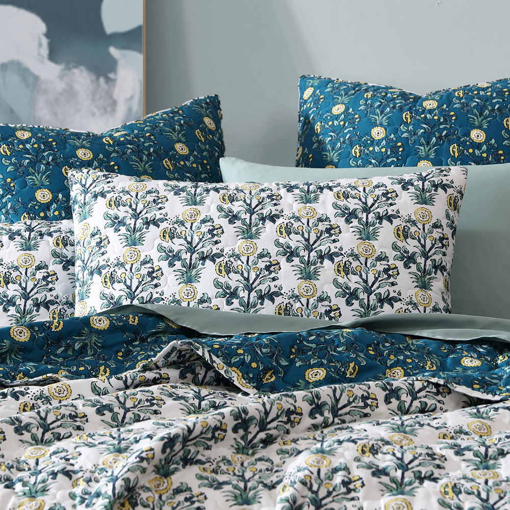 Serendipity Coverlet | Queen / King Bed