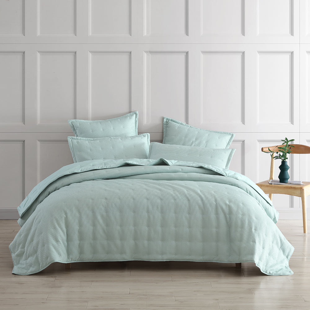 Ascot Surf Coverlet | Single / Double Bed