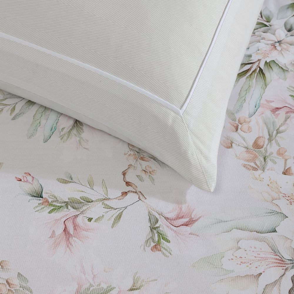 Amandaline Ivory Quilt Cover Set | Queen Bed