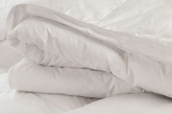 What Is The Difference Between Doonas, Quilts And Duvets?