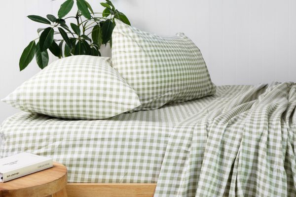 What's The Difference Between Percale and Sateen?