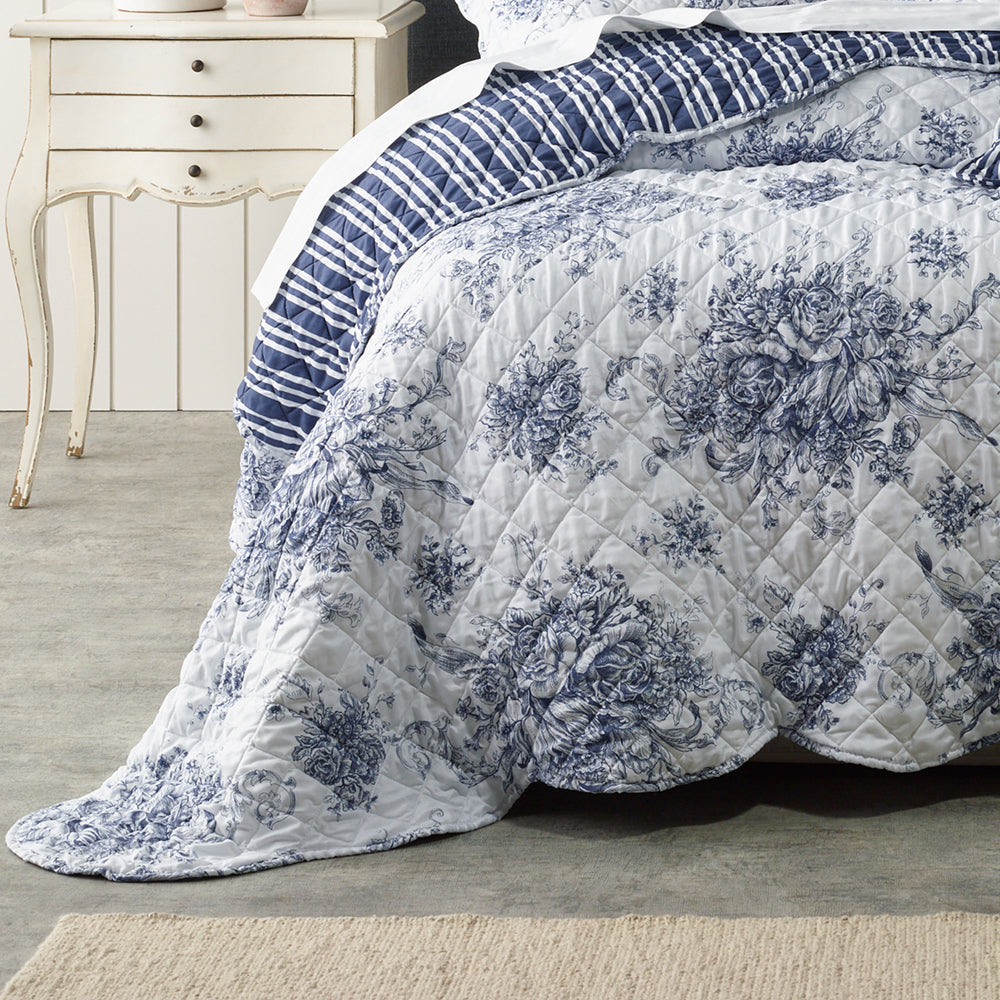 Amorette Blue Bedspread Set | King Bed