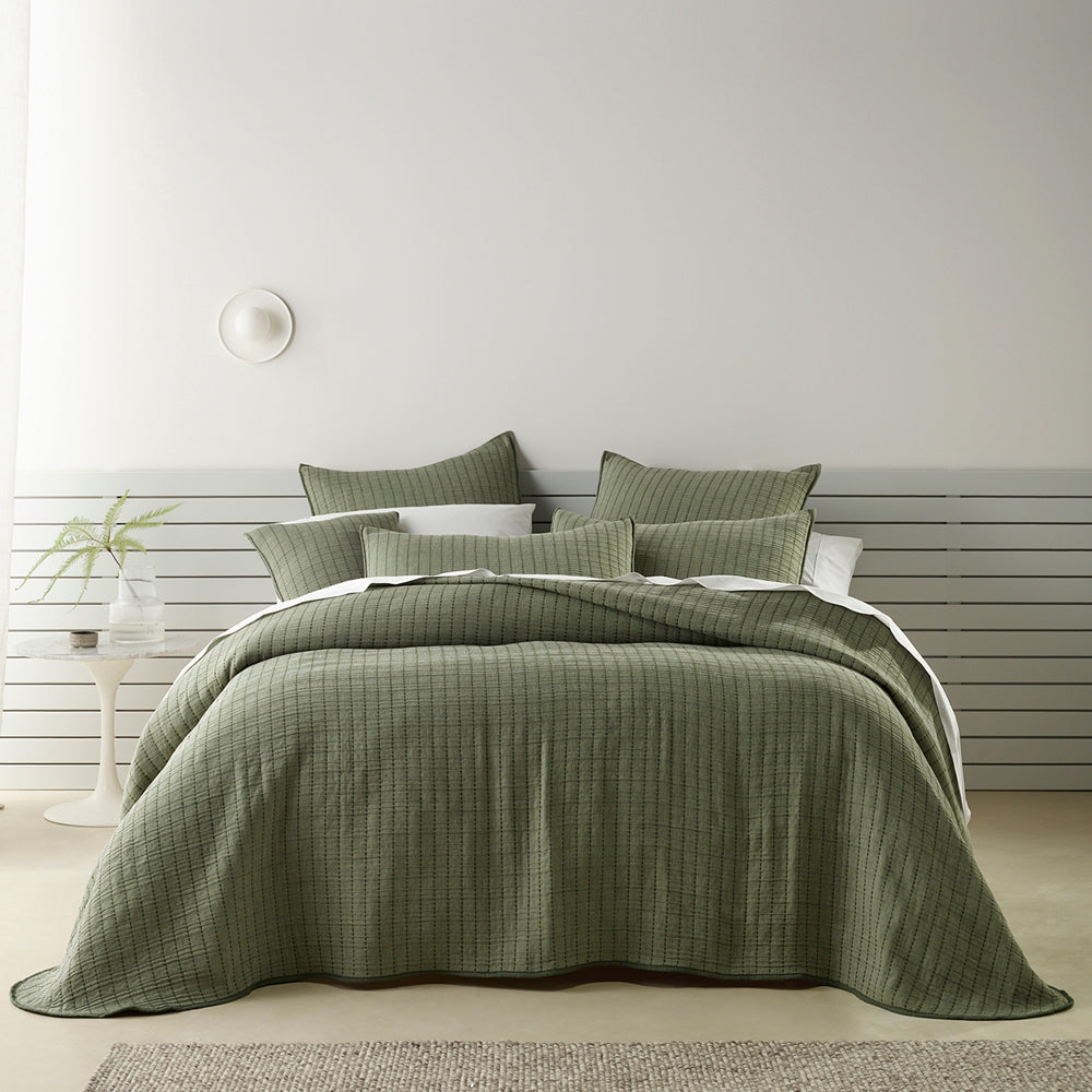 Bari Green Bedspread Set | Queen Bed