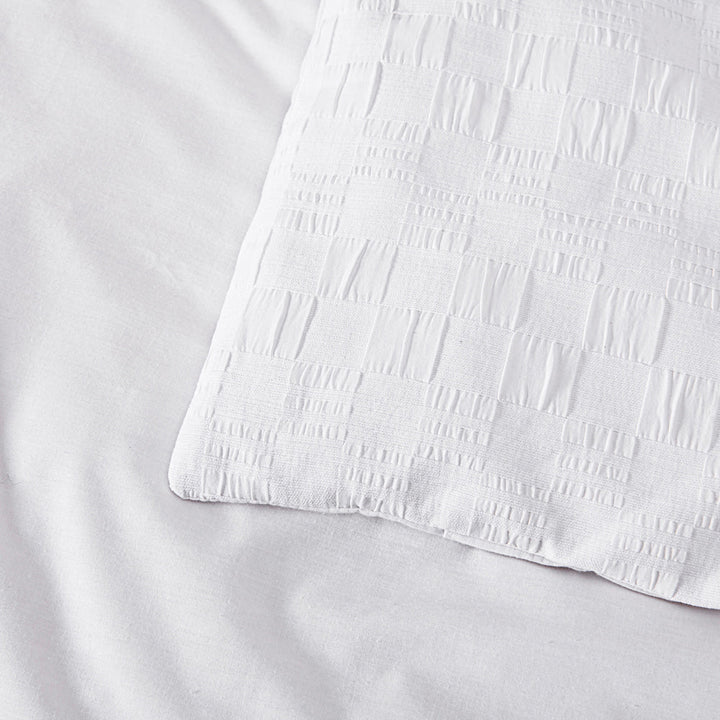 Cosmo White Quilt Cover Set | Queen Bed