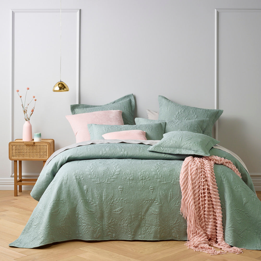 Florida Sage Bedspread Set | King Bed