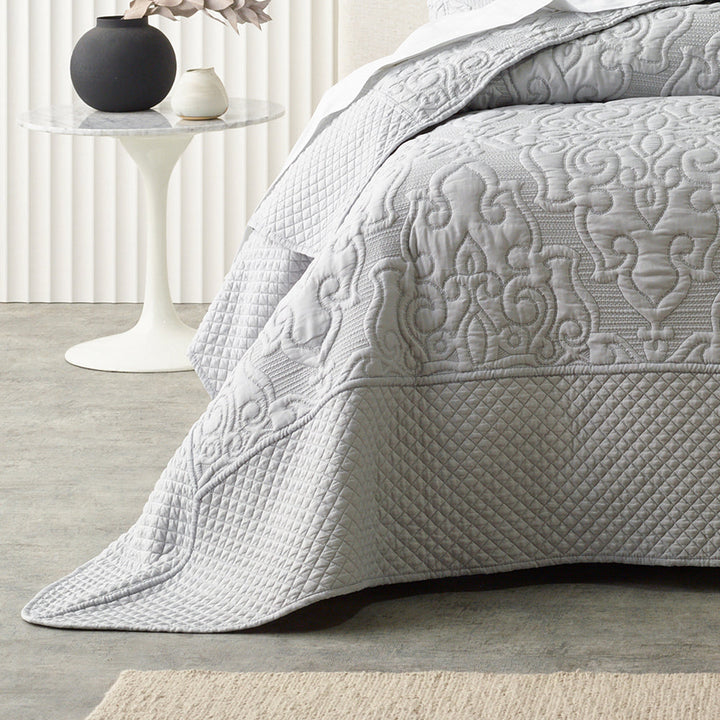 Laurent Silver Bedspread Set | Double Bed