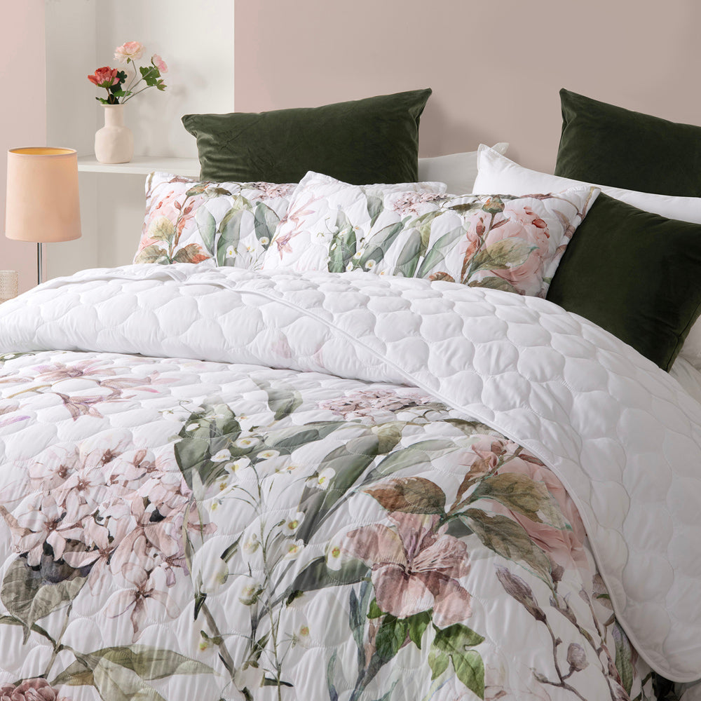 Lorna White Bedspread Set | Double Bed