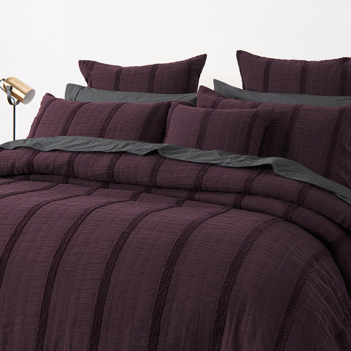 Malua Grape Quilt Cover Set | Queen Bed