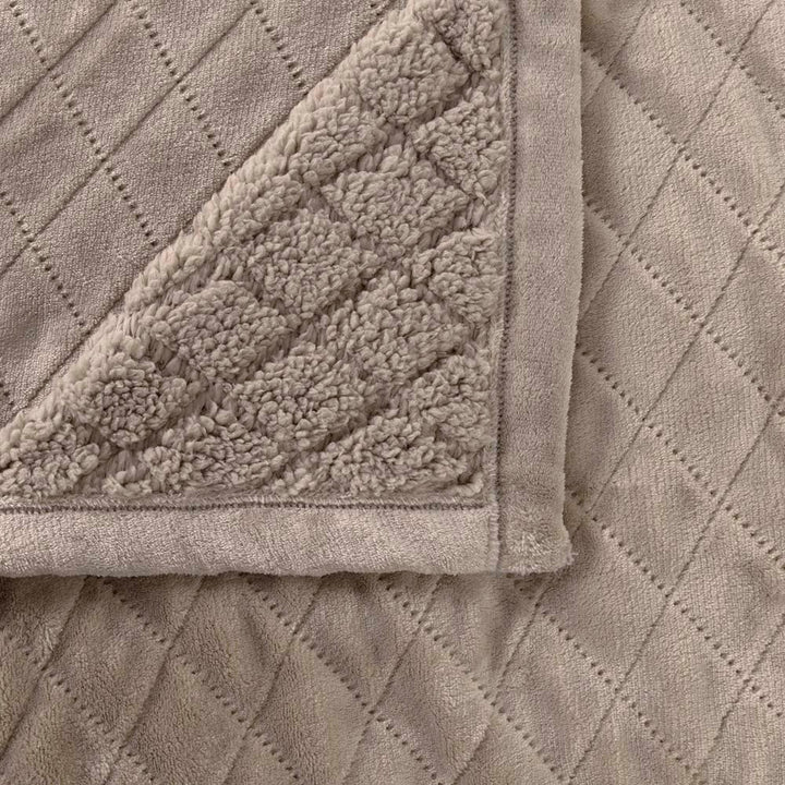 Mansfield Sherpa Velvet Blanket Silver | Queen / King Bed