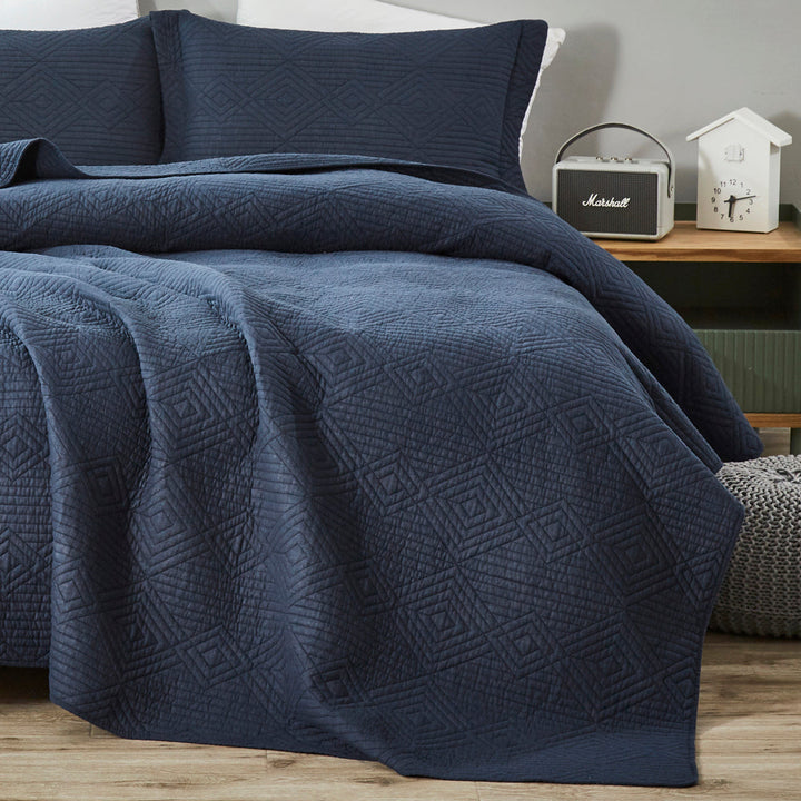 Diamond Navy Coverlet Set | Queen Bed