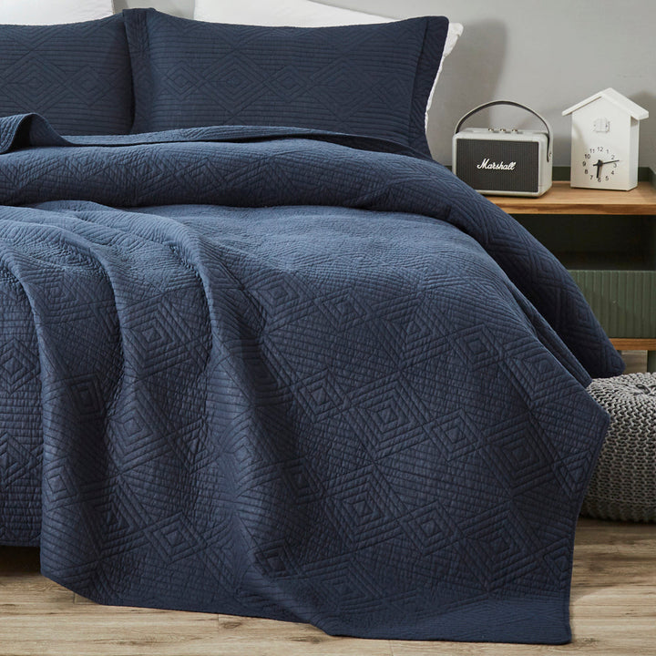 Diamond Navy Coverlet Set | Super King