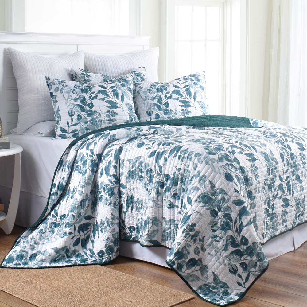 Willow Whispers Coverlet Set | King Bed