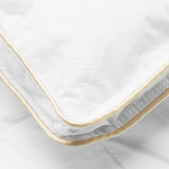 Gold Collection 85/15 Goose Down and Feather Quilt / Doona | King Bed