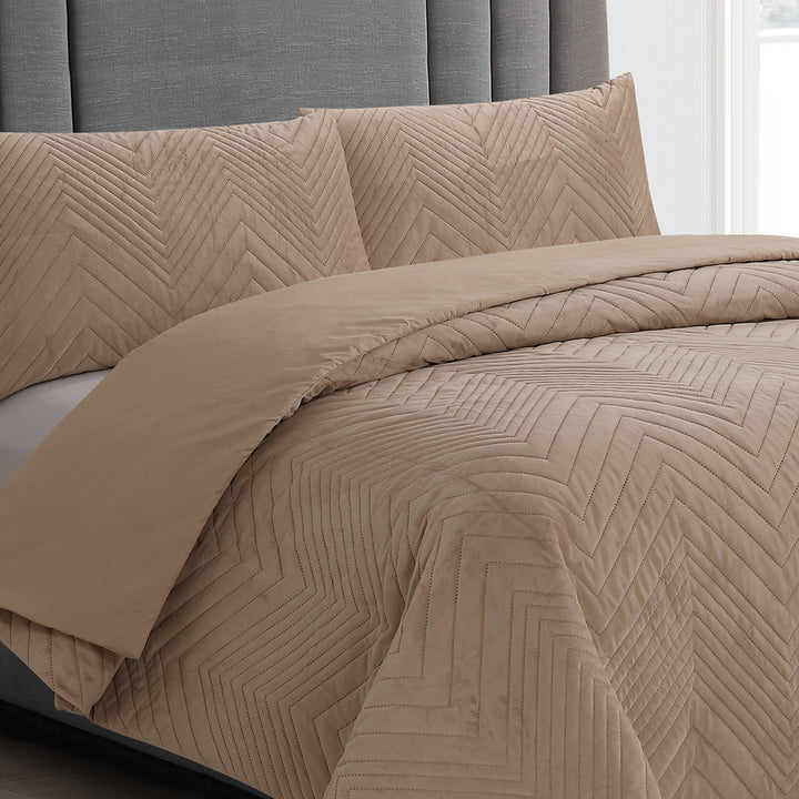 Ardor Boudoir Hana Champagne Quilt Cover Set Closeup | My Linen