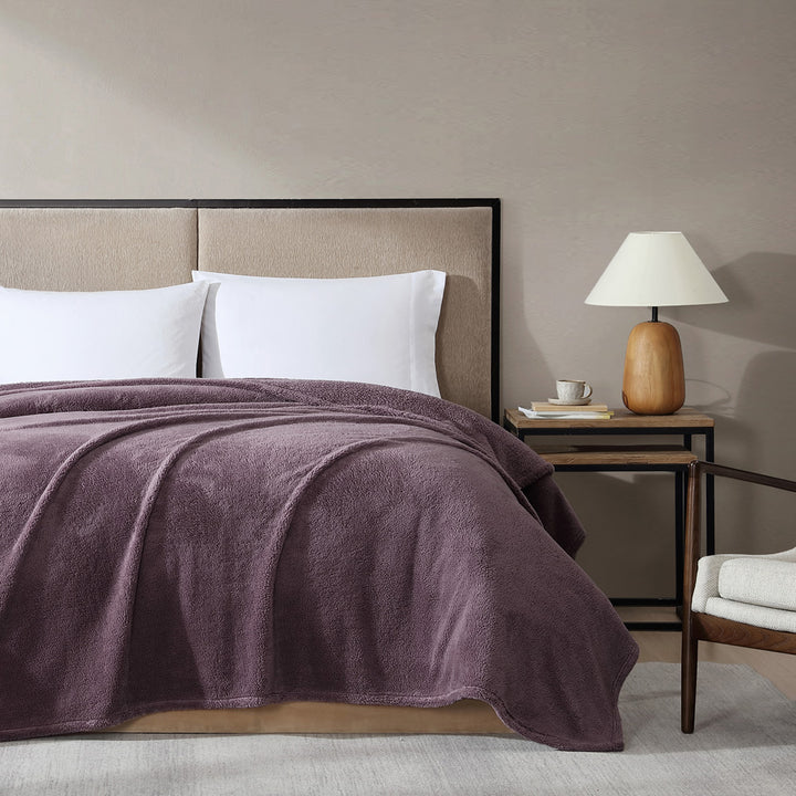Ardor Boudoir Teddy Fleece Mauve Blanket Closeup | My Linen