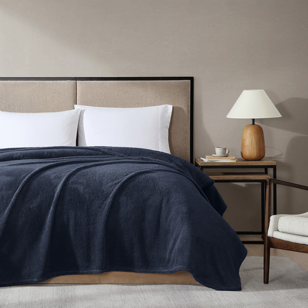 Ardor Boudoir Teddy Fleece Navy Blanket Closeup | My Linen