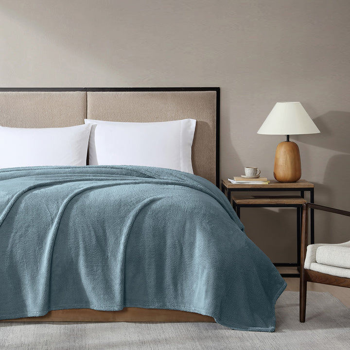 Ardor Boudoir Teddy Fleece Sea Mist Blanket Closeup | My Linen
