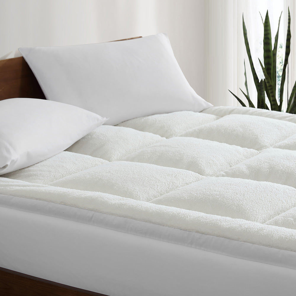 Ardor Reversible 1800GSM Mattress Topper Sherpa Detail | My Linen