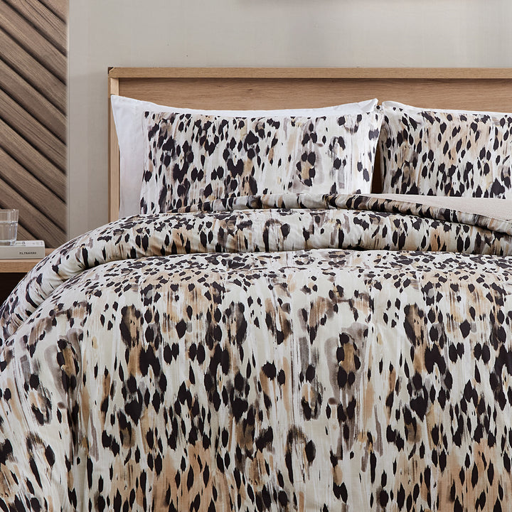Kenneth Cole Leopard Quilt Cover Set Closeup | My Linen