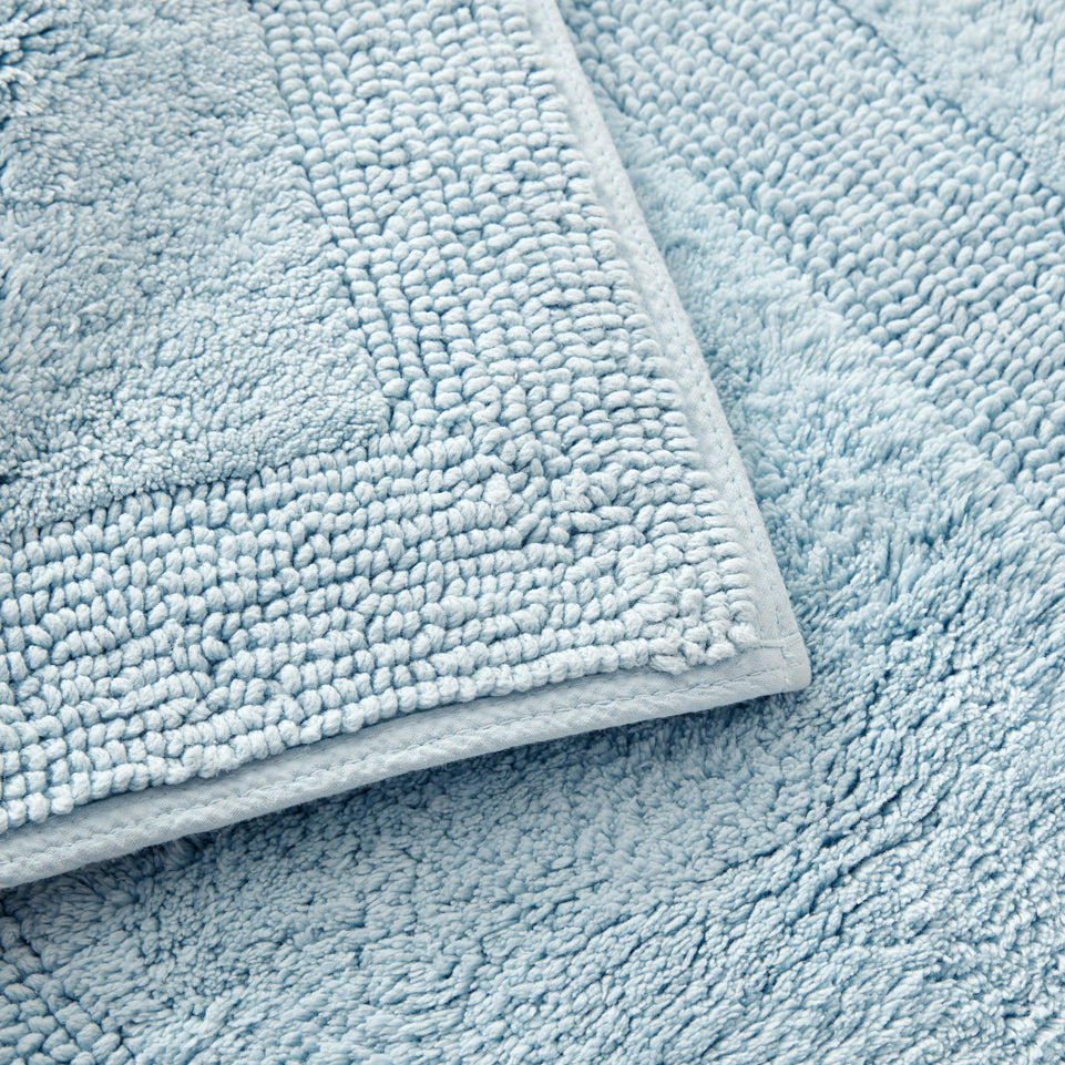 Tommy Bahama Longbranch Tidal Wave Reversible Bath Mat Closeup | My Linen