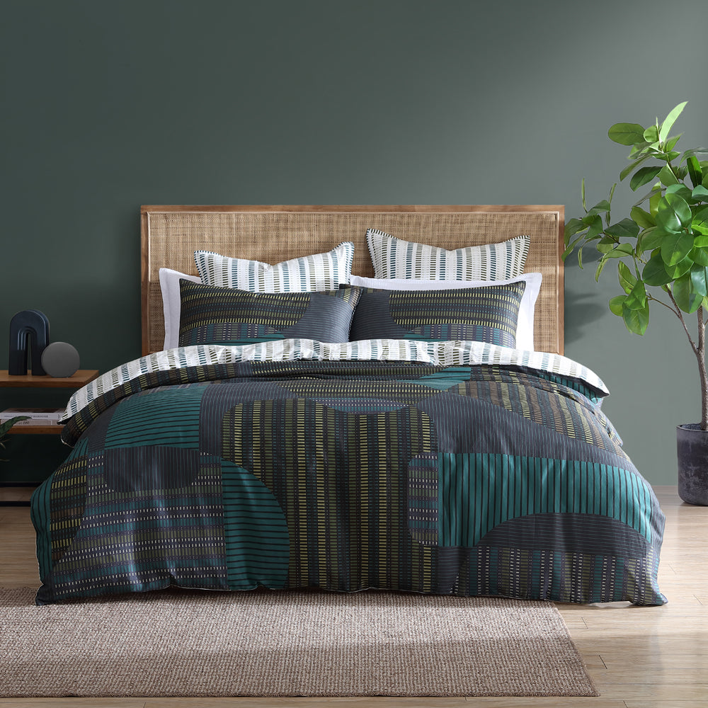 Hemsworth Charcoal Quilt Cover Set | Super King