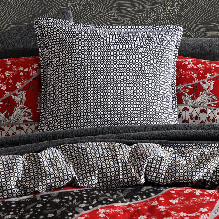 Maru Red Quilt Cover Set | Queen Bed