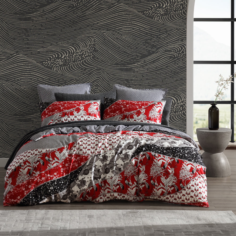 Maru Red Quilt Cover Set | King Bed