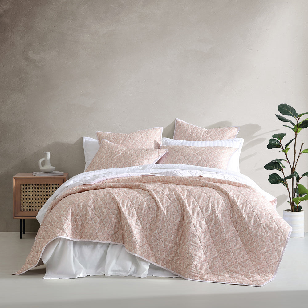 Shelby Rose Coverlet | Queen / King Bed