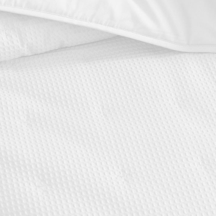 Ascot White Coverlet | Single / Double Bed