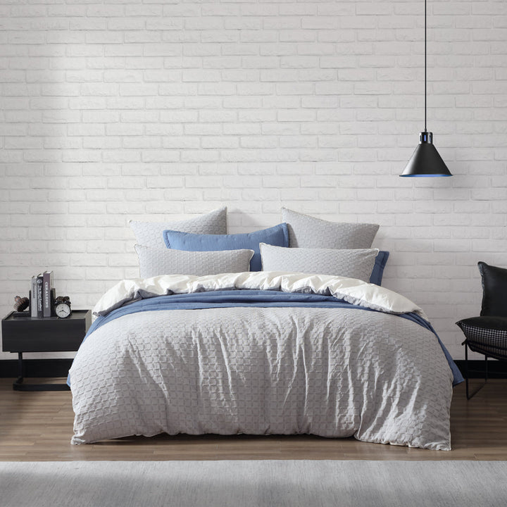 Flo Fog Quilt Cover Set | Queen Bed