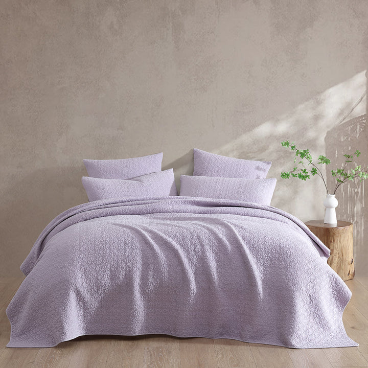 Kayo Lilac Coverlet | Queen / King Bed