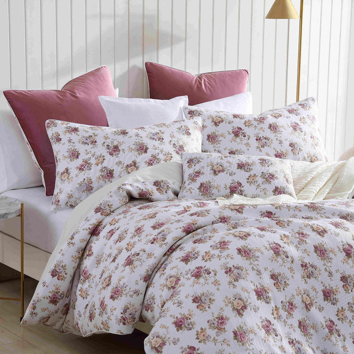 Rosette Plum Quilt Cover Set | Queen Bed